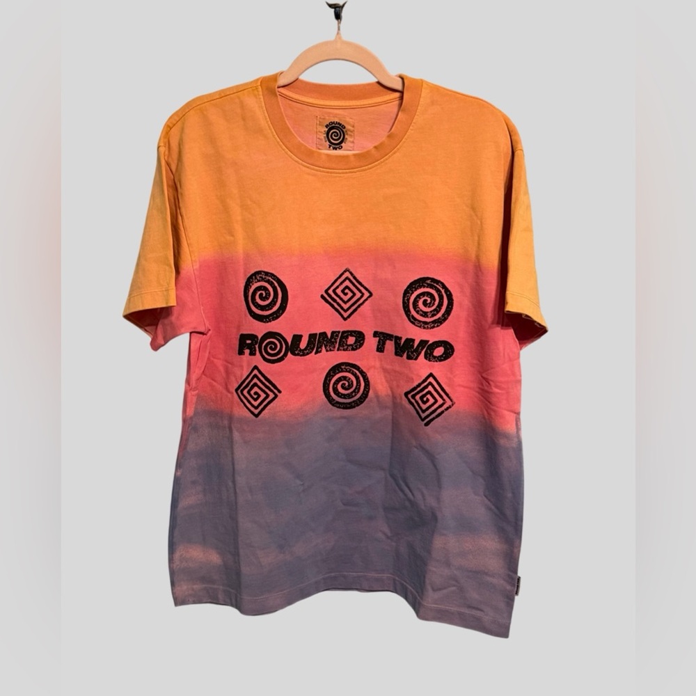 Round Two Dip-Dye Gradient Graphic Tee NWT – Size L